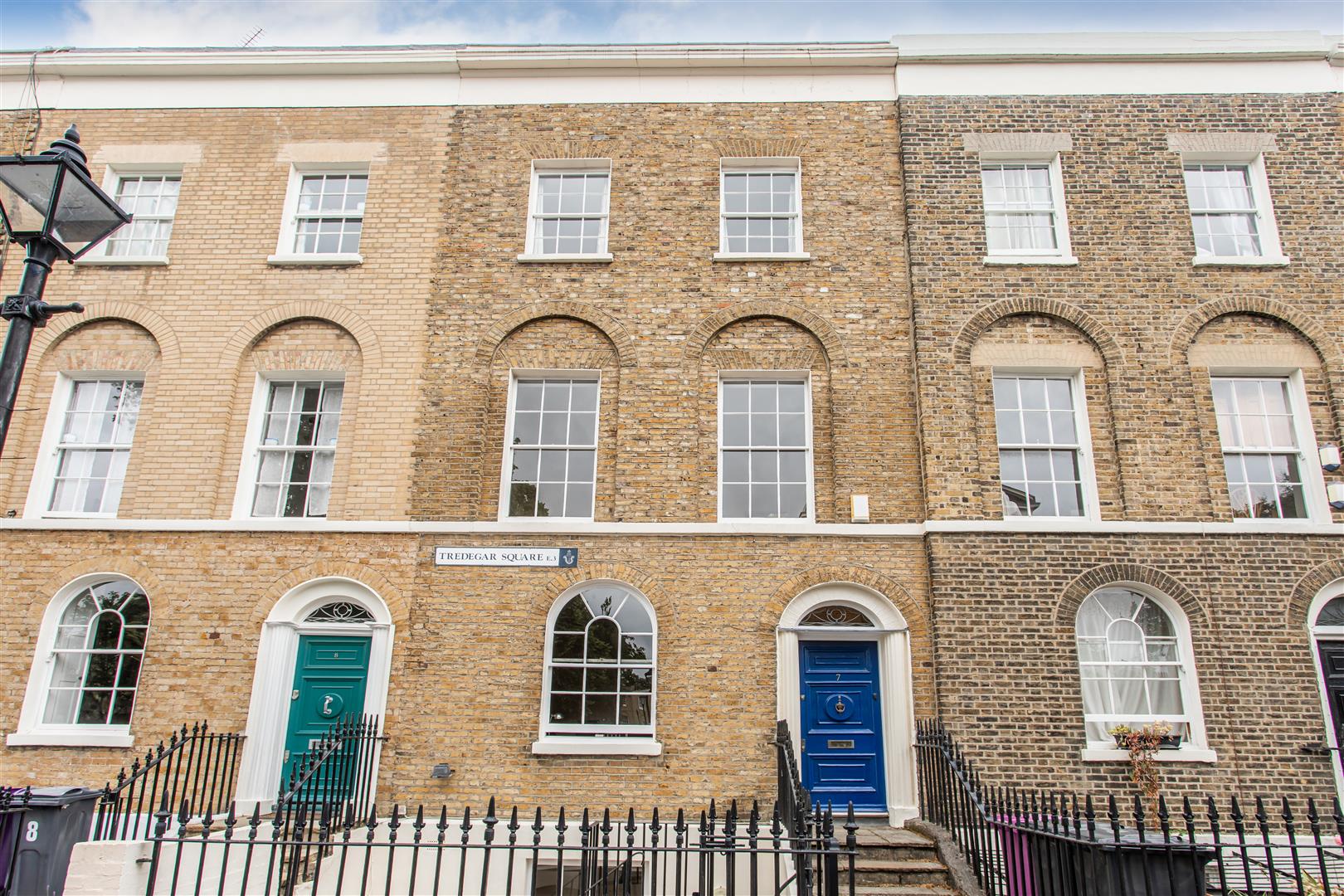 5 bed property in Tredegar Square, Mile End